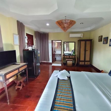 Jintana Resort Buriram Extérieur photo