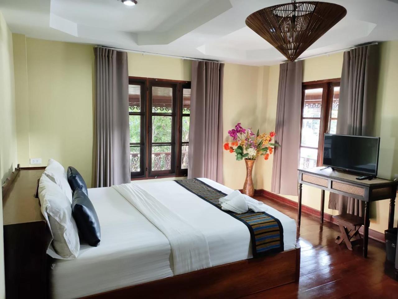 Jintana Resort Buriram Extérieur photo