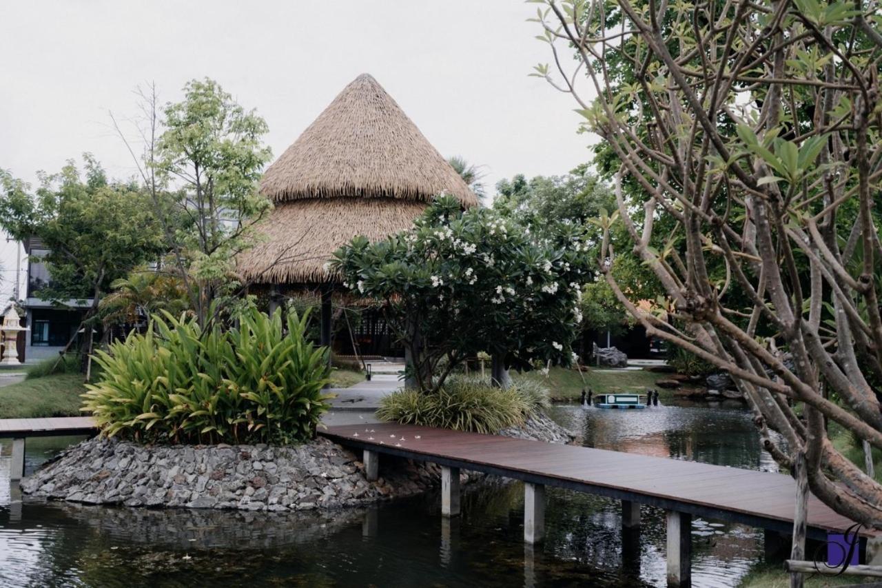 Jintana Resort Buriram Extérieur photo