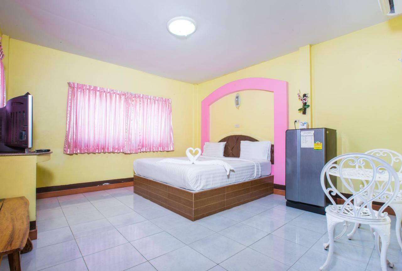 Jintana Resort Buriram Extérieur photo