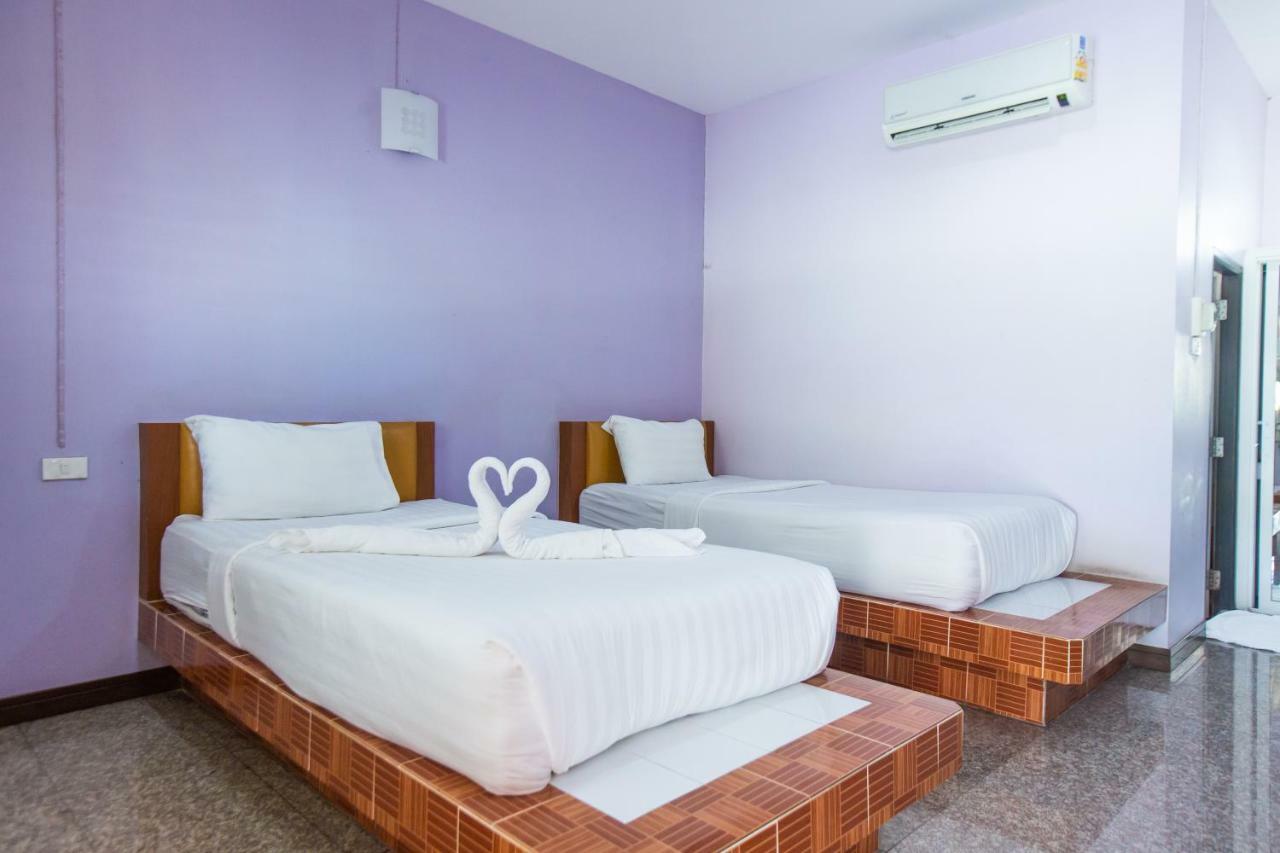 Jintana Resort Buriram Extérieur photo
