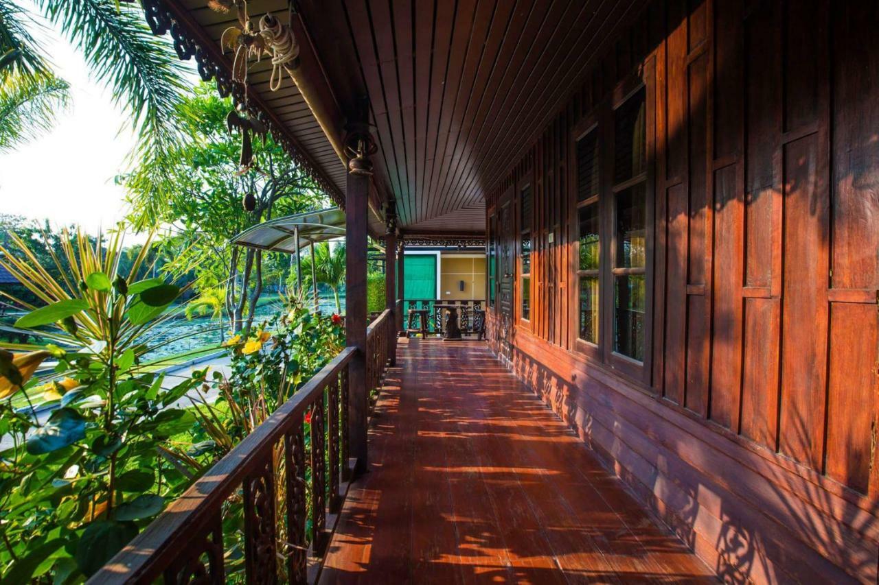 Jintana Resort Buriram Extérieur photo