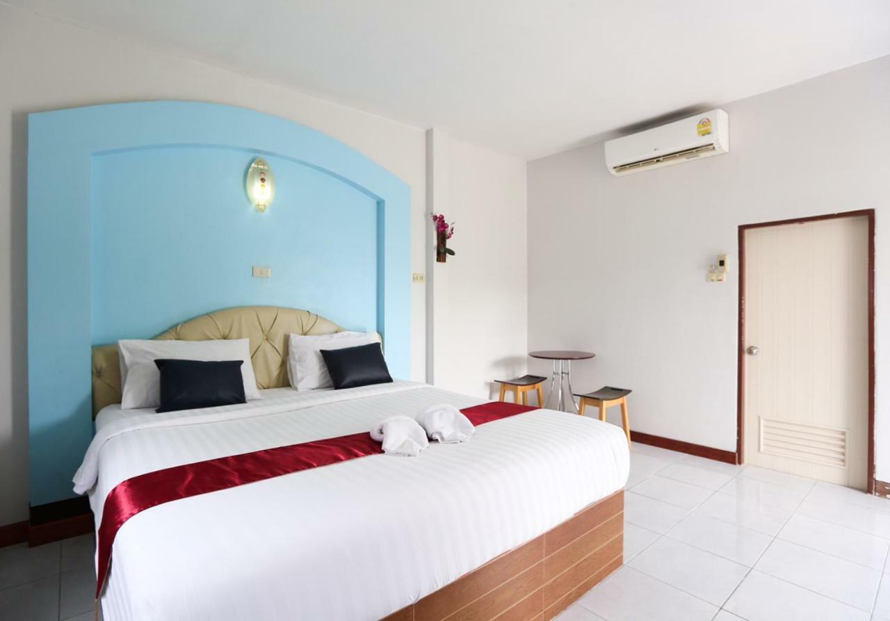 Jintana Resort Buriram Extérieur photo