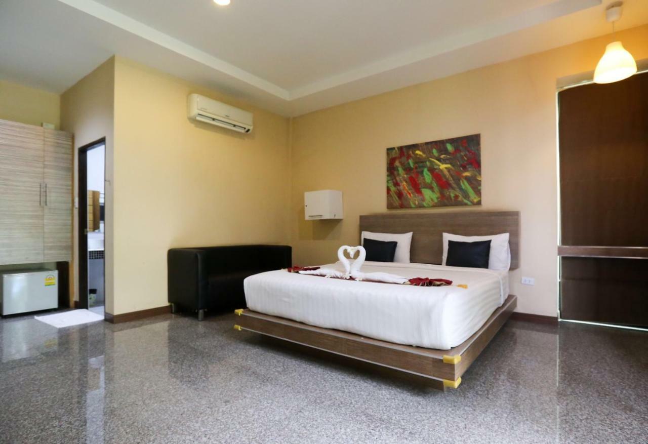 Jintana Resort Buriram Extérieur photo