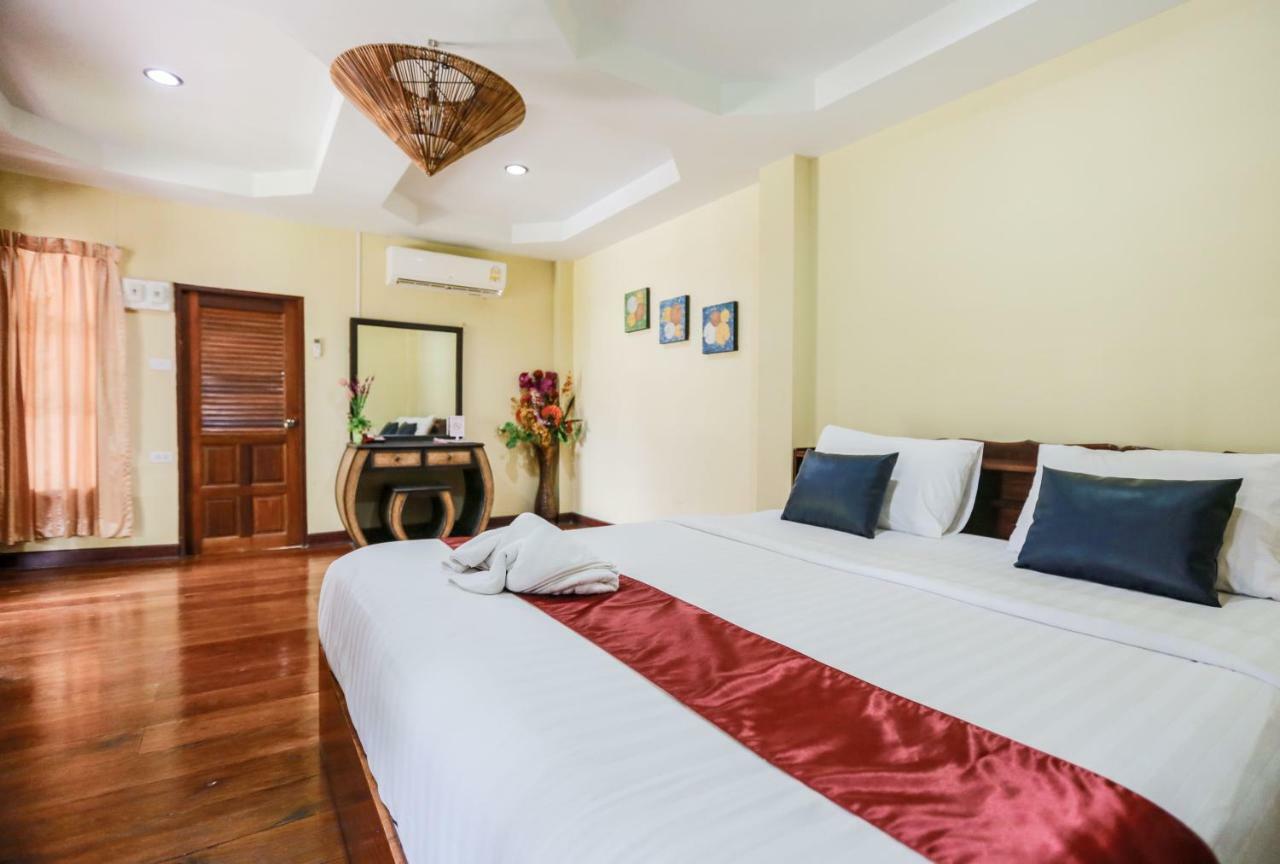 Jintana Resort Buriram Extérieur photo