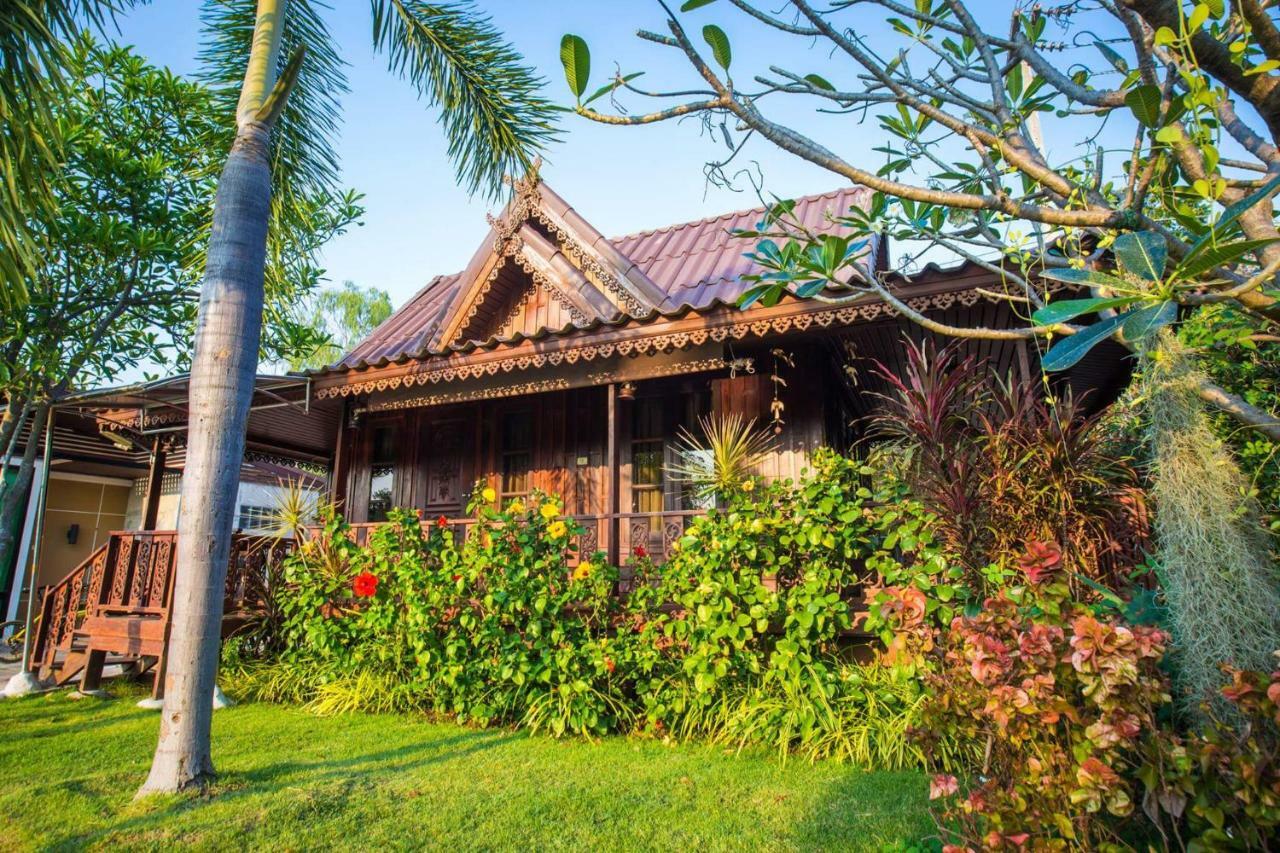 Jintana Resort Buriram Extérieur photo