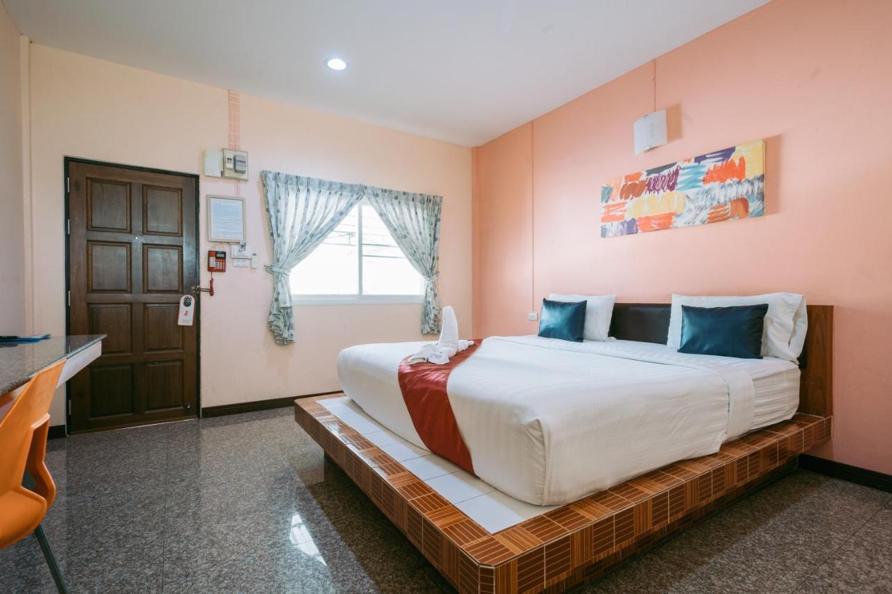 Jintana Resort Buriram Extérieur photo