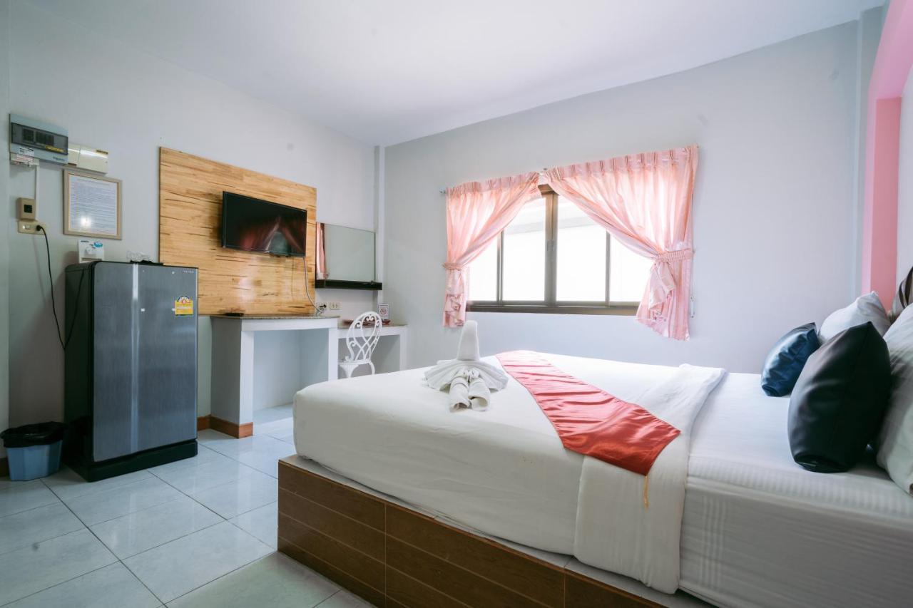 Jintana Resort Buriram Extérieur photo