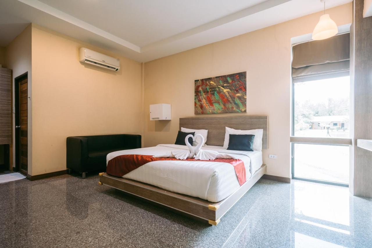 Jintana Resort Buriram Extérieur photo
