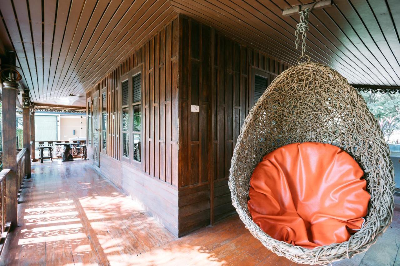 Jintana Resort Buriram Extérieur photo